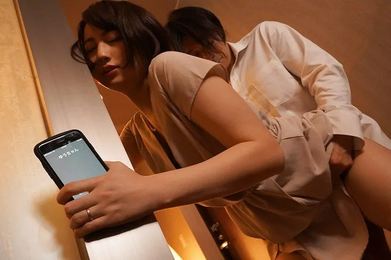 Vợ yêu đi họp lớp rồi làm tình với nyc mặc cho chồng ở nhà chờ